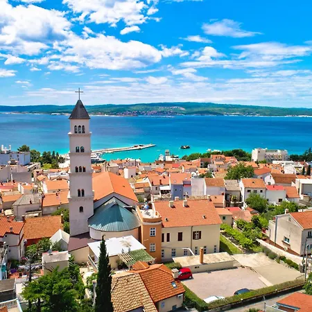 14 * Crikvenica