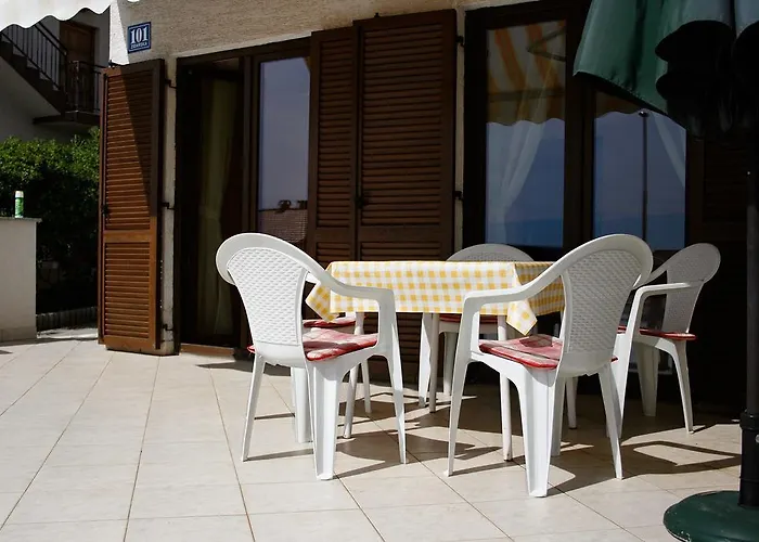 14 Apartament *