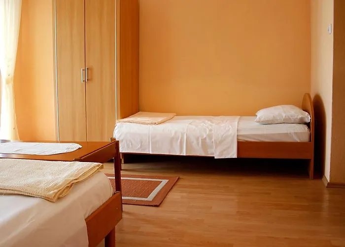 14 Apartament *